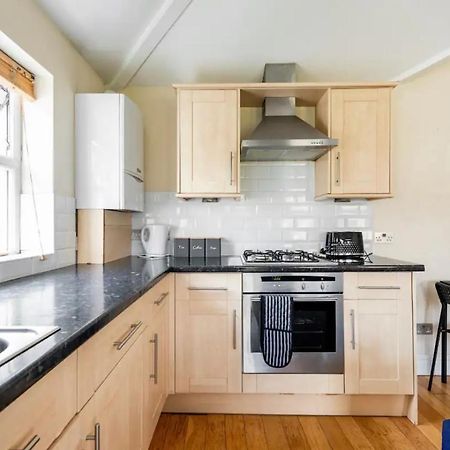 Lovely 3-Bed 20 Minutes To Central Londyn Zewnętrze zdjęcie