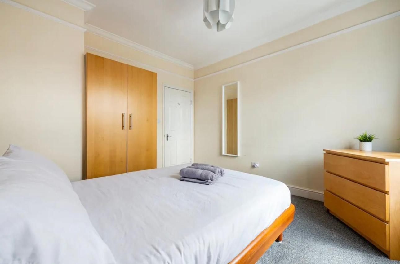Lovely 3-Bed 20 Minutes To Central Londyn Zewnętrze zdjęcie