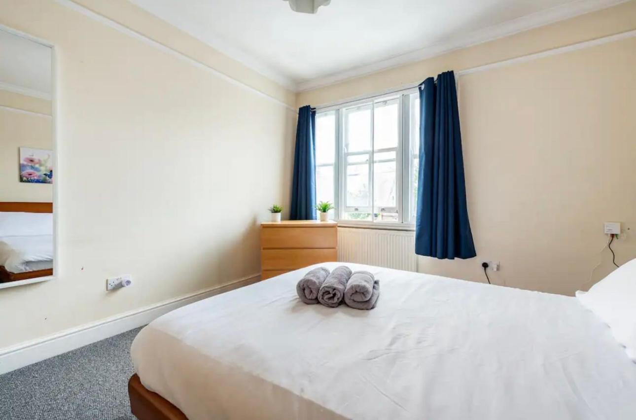Lovely 3-Bed 20 Minutes To Central Londyn Zewnętrze zdjęcie